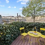 NEU I Einzigartige Wohnung I Terrasse am Rhein I NETFLIX I Apple TV