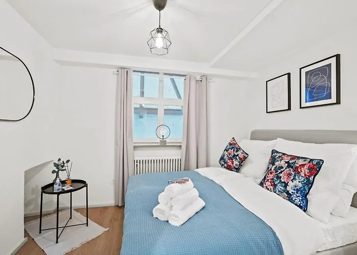 NEU I Einzigartige Wohnung I Terrasse am Rhein I NETFLIX I Apple TV